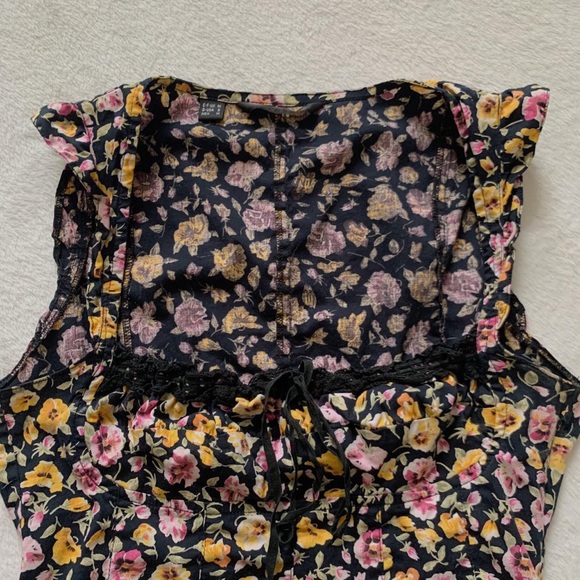 vintage milkmaid corset top🖤 - Picture 2 of 2